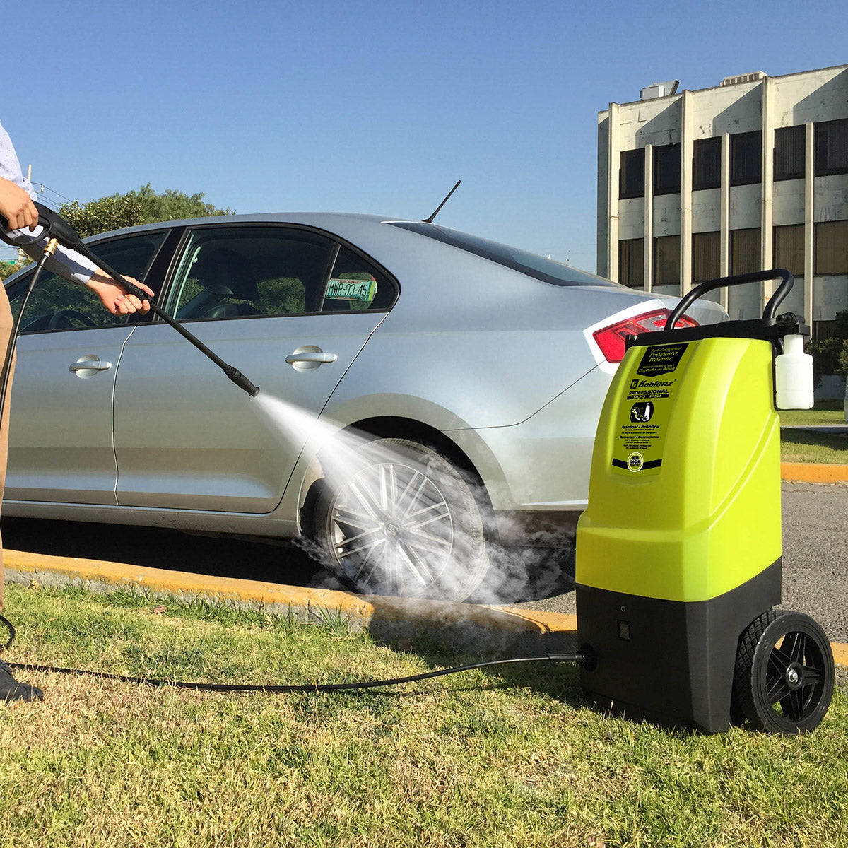 HLT-370 V Electric Pressure Washer with Water Tank