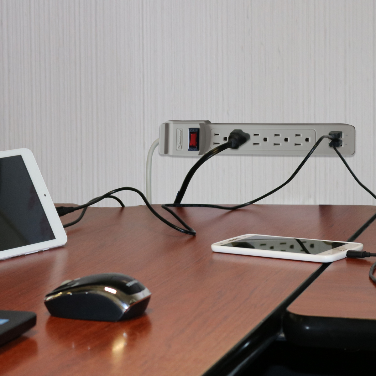 5 Outlet Power Strip SS-550 USB